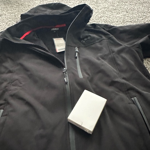 Heated jacket. - Picture 2 of 4